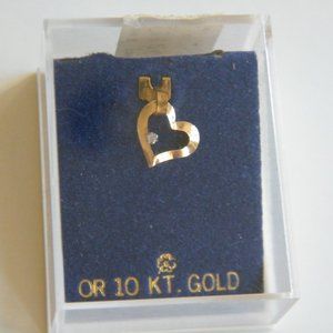 10K Yellow Gold Charm Heart with Diamond